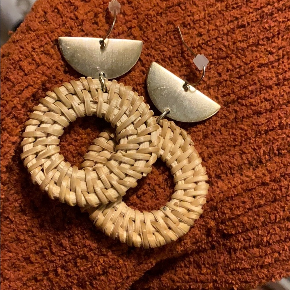 American Eagle rattan earrings